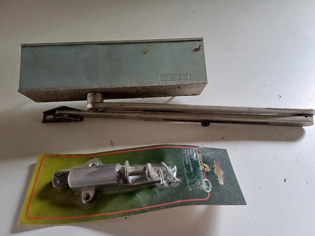 DEURPOMP EN DEURSTOP, Ophalen, Gebruikt