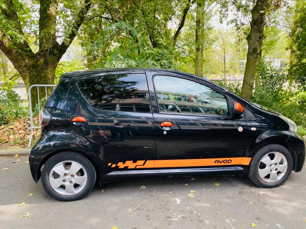Toyota aygo orange spice, Bluetooth, Euro 5, Achat, Carnet d'entretien