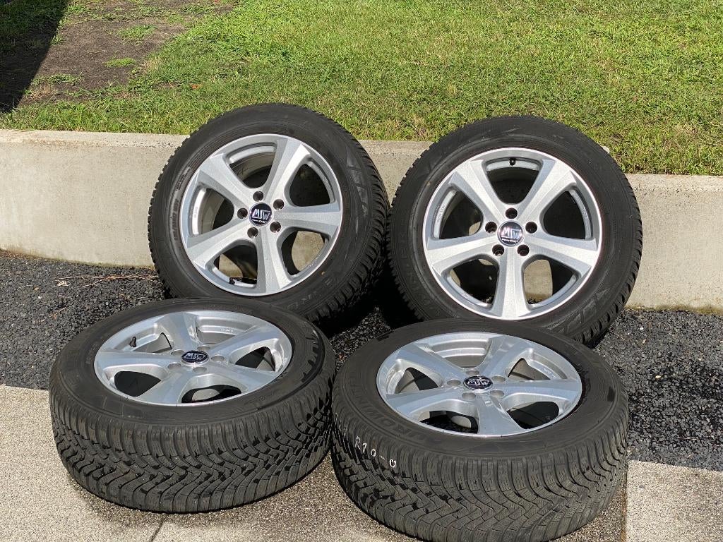 Set winterbanden op MSW velgen 235 55 17, Auto-onderdelen, Banden en Velgen, Ophalen, Winterbanden, Banden en Velgen