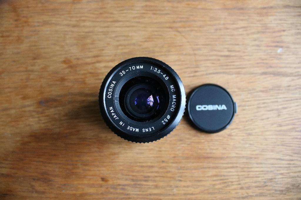 Objectif Cosina 35-70mm 1:3,5-4,8 Macro, TV, Hi-fi & Vidéo, Enlèvement ou Envoi, Utilisé, Objectif macro