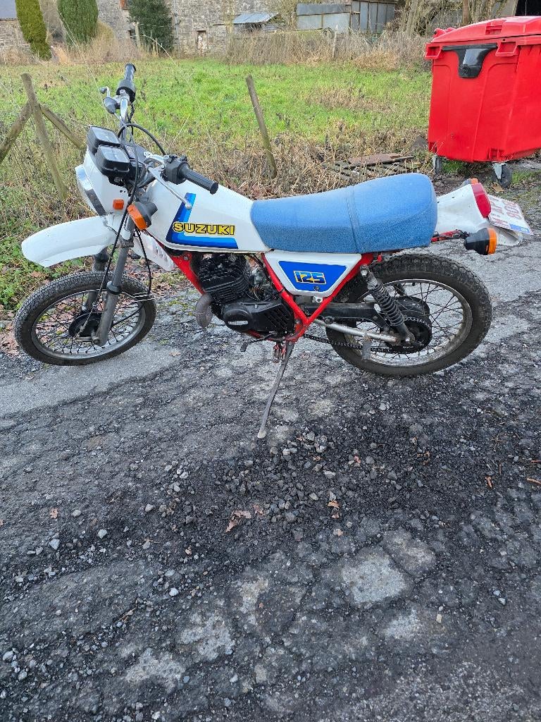 Suzuki ts 125