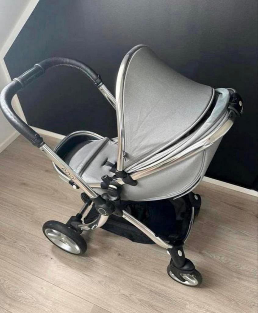Poussette EGG 2 ; nacelle; adaptateur pour maxi cosy cybex, Enfants & Bébés, Poussettes & Combinaisons, Enlèvement, Comme neuf