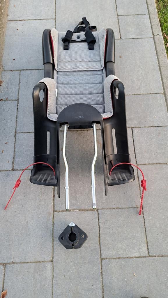 Kinderzitje voor op fiets., Ophalen