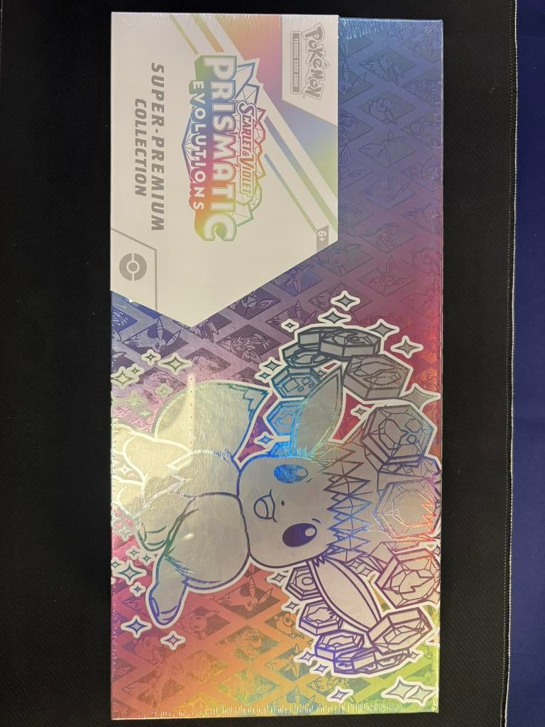Pokémon Prismatic Super Premium Collection Box Se, Ophalen, Zo goed als nieuw