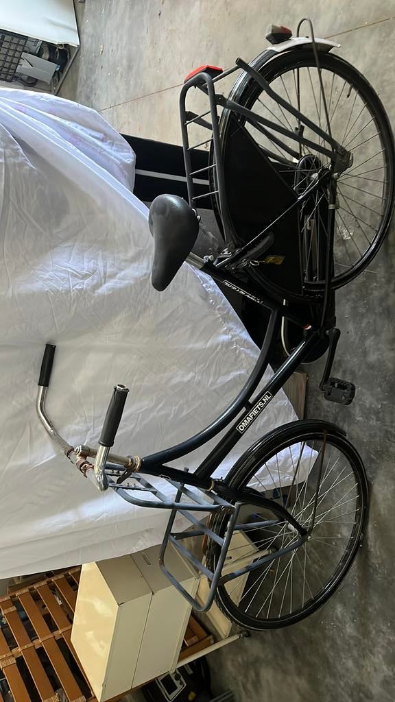 Op te knappen oma fiets, Fietsen en Brommers, Ophalen, Zo goed als nieuw