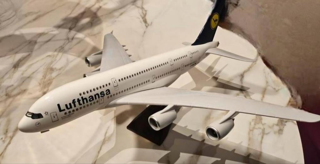 Maquette Airbus Lufthansa A-380