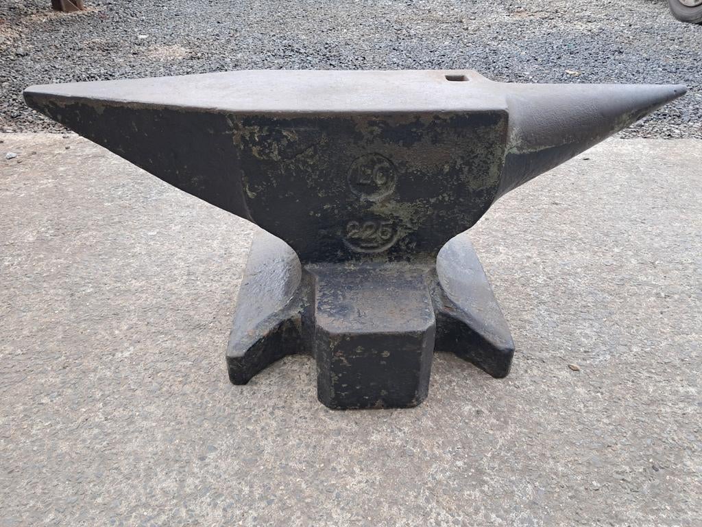 Perfect aambeeld met stuik 225kg, Doe-het-zelf en Bouw, Ophalen