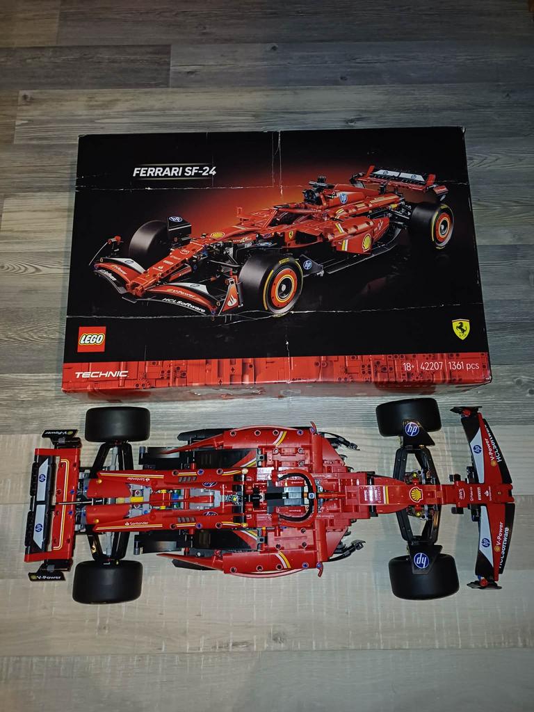 LEGO Technic Ferrari SF‑24 42207, Enlèvement ou Envoi, Utilisé