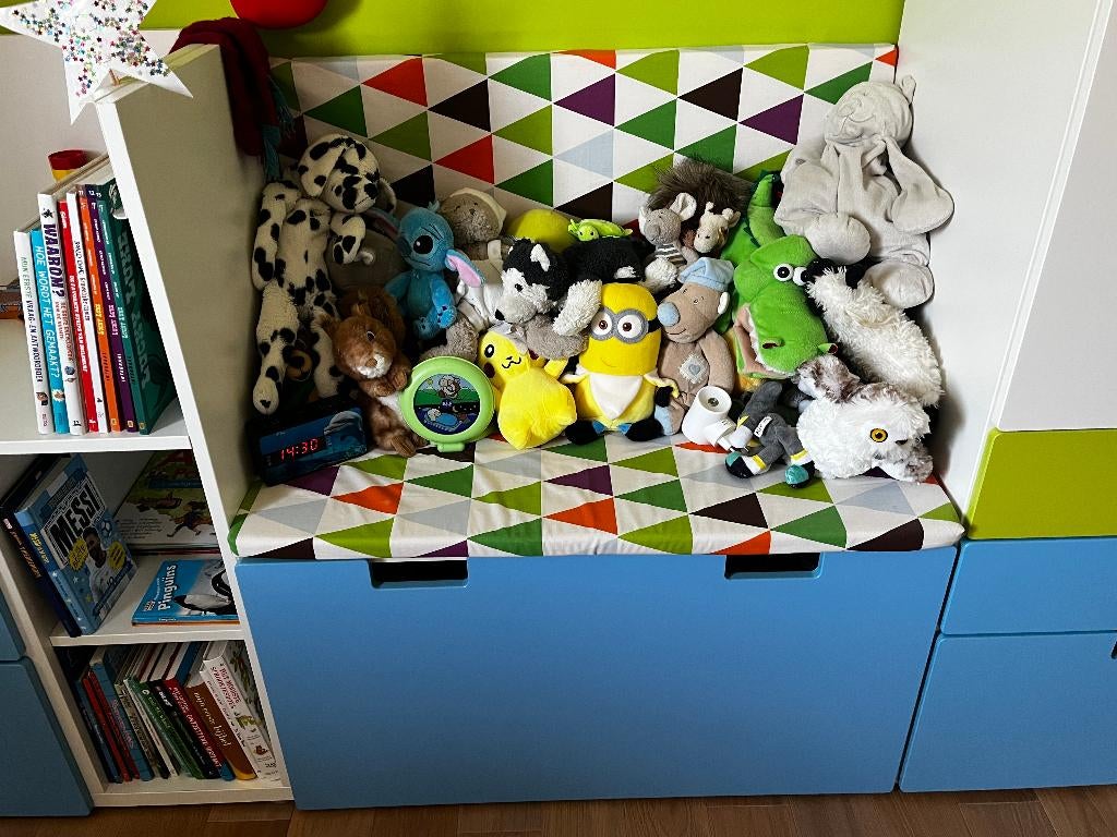 Coffre à jouets IKEA STUVA en très bon état, Enfants & Bébés, Comme neuf, 50 à 70 cm, 75 à 100 cm, Armoire