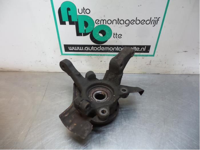 Fusee links-voor van een Peugeot Expert (Expert 95-), Gebruikt, -, -, Ophalen of Verzenden