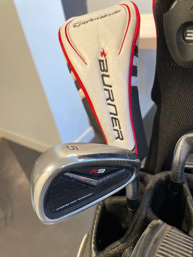 Taylormade Burner complete golftas, Sport en Fitness, Golf, Zo goed als nieuw, Tas, Ophalen