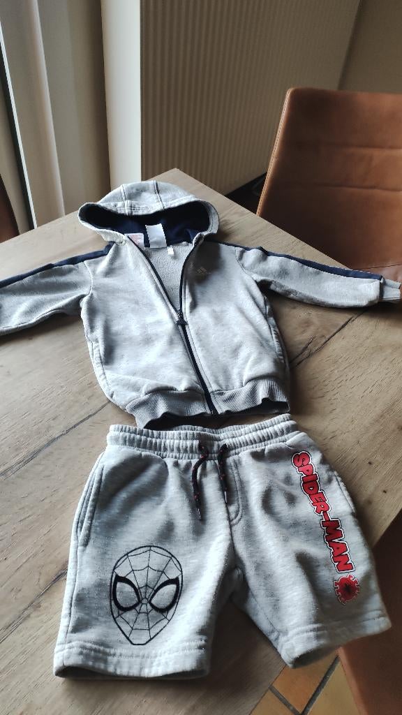 Setje  ADIDAS vest, broek Spiderman MARVEL - 3/4 jaar 98/104, Ophalen, Adidas, Gebruikt, Setje
