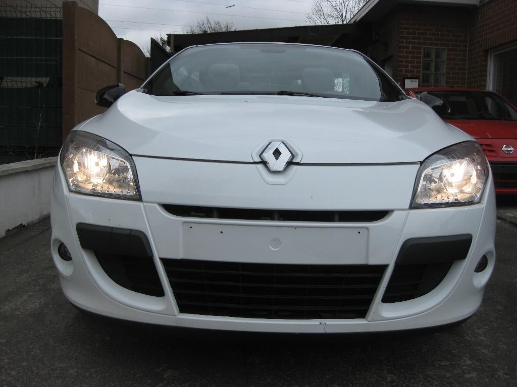 Renault Mégane 1.6i essence Cabriolet GPS Clim Garantie 1 an, Autos, Renault, Cuir, Euro 5, Entreprise, Cabriolet