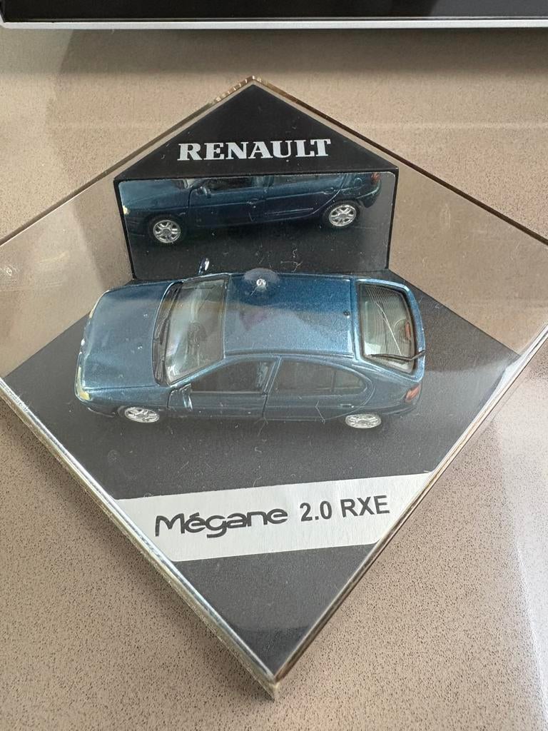 Renault Megane 2.0 RXE - vitesse, Ophalen of Verzenden, Zo goed als nieuw
