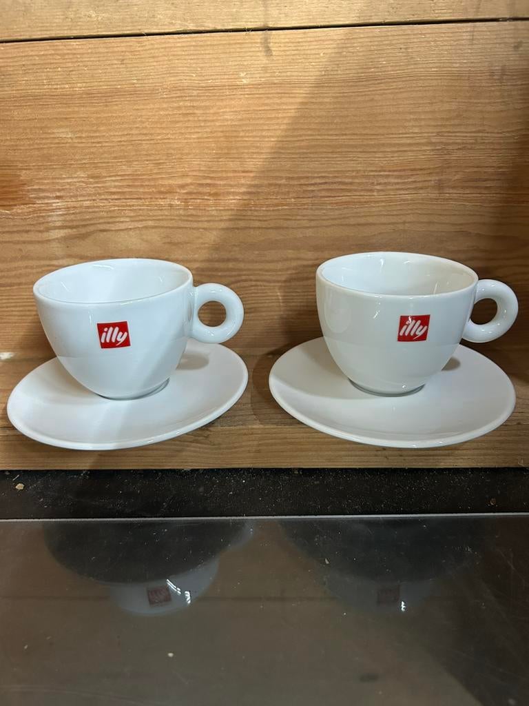 illy koffie kopjes, Ophalen of Verzenden, Zo goed als nieuw, Effen, Kop(pen) en/of Schotel(s)
