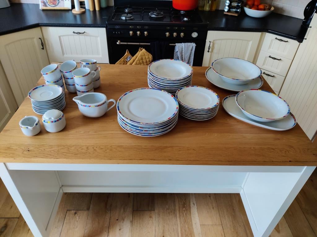 Volledig keukenservies, Huis en Inrichting, Ophalen, Zo goed als nieuw, Overige stijlen, Porselein