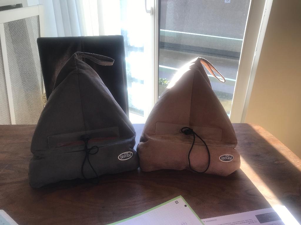 Boek of IPad set, Computers en Software, Apple iPads, Ophalen, Nieuw, Blauw, Apple iPad