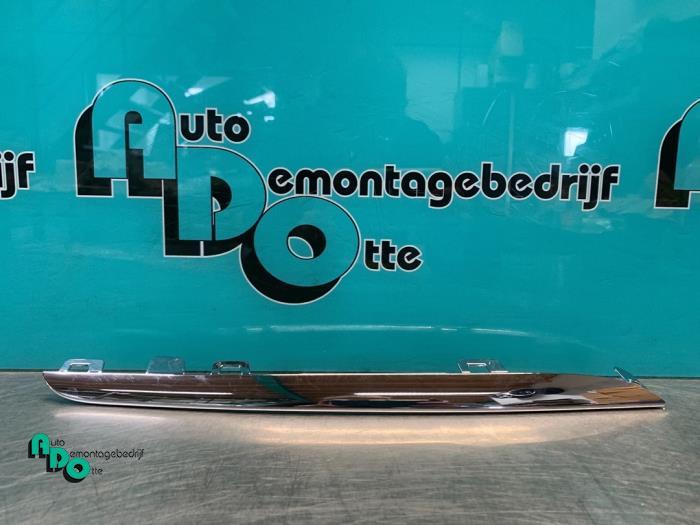 Grille Lijst van een Mercedes C-Klasse (C-Klasse 14-) (NVT), -, Nieuw, Ophalen of Verzenden, -