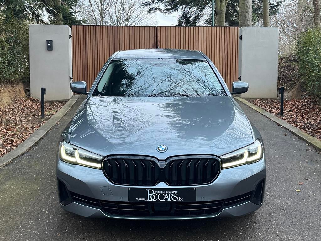 BMW 530 Laser-Cockpit Pro-Head Up-HK Sound-Cam-20", Auto's, BMW, Automaat, Achterwielaandrijving, 4 cilinders, Leder