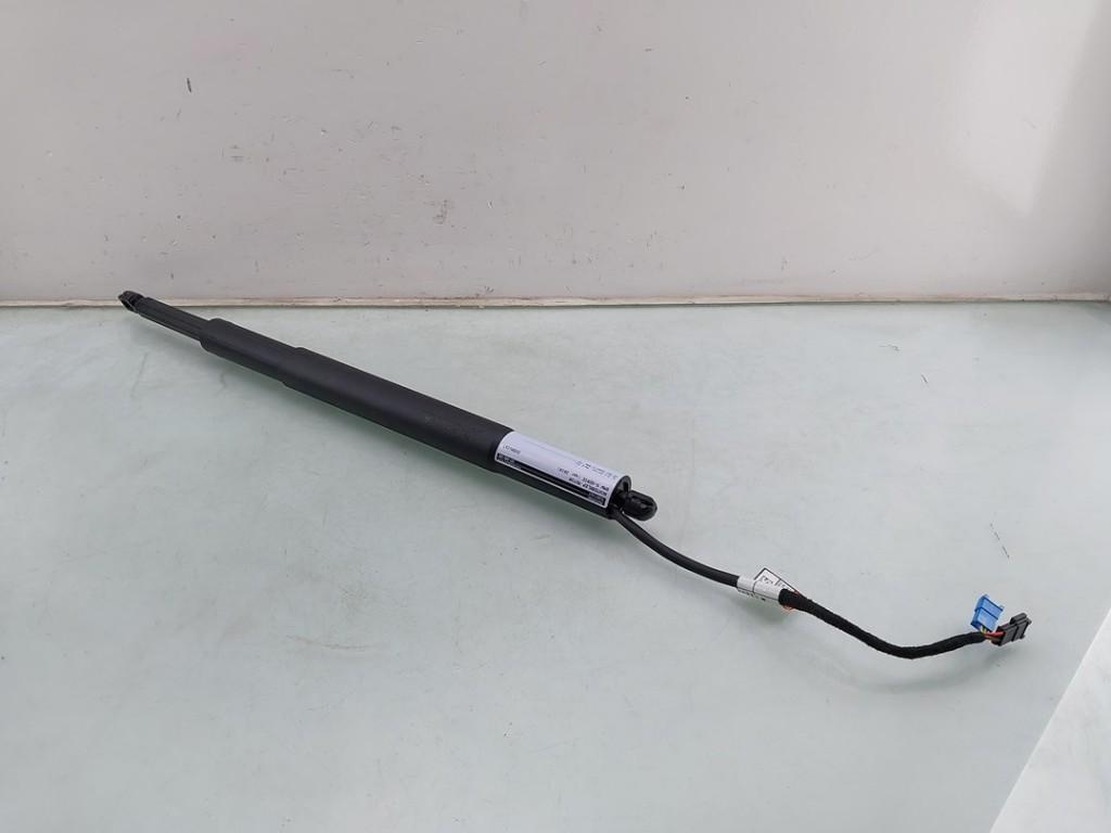 MOTEUR DE HAYON BMW 5 serie Touring (G31) (01-2017/06-2020), Utilisé, BMW, Haillon arrière