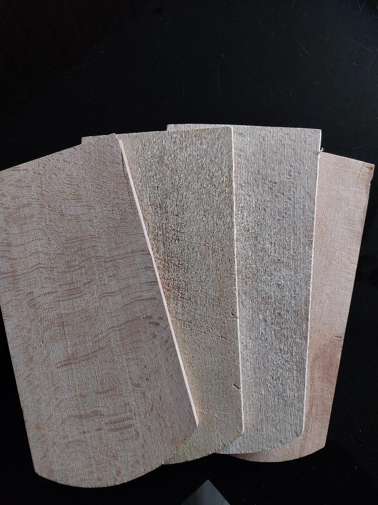 PLANCHE A DEJEUNER, Moins de 5 m², Planche, Enlèvement, Utilisé