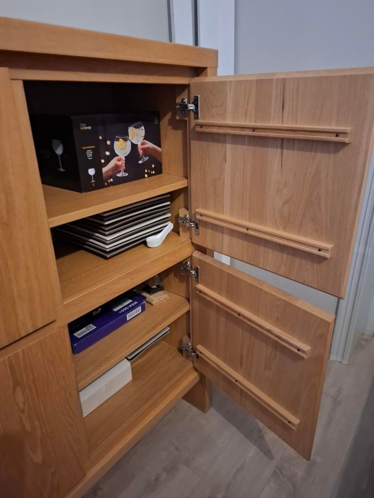 Barkast met massieve deuren, Huis en Inrichting, Ophalen