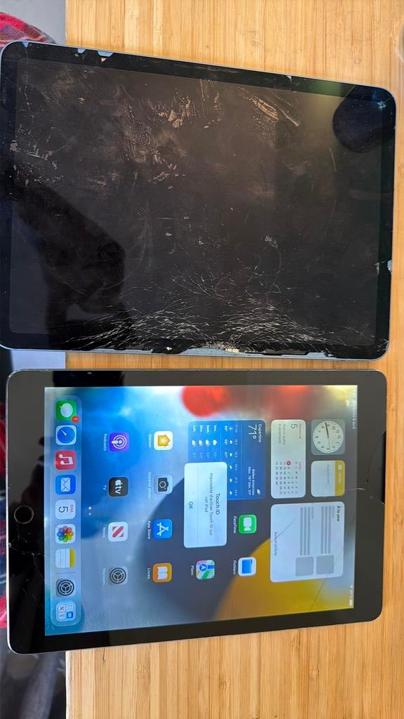 Ipad air 5 casse bloque iCloud + ipad air 2 ecran defect, Informatique & Logiciels, Apple iPad Tablettes, Enlèvement ou Envoi