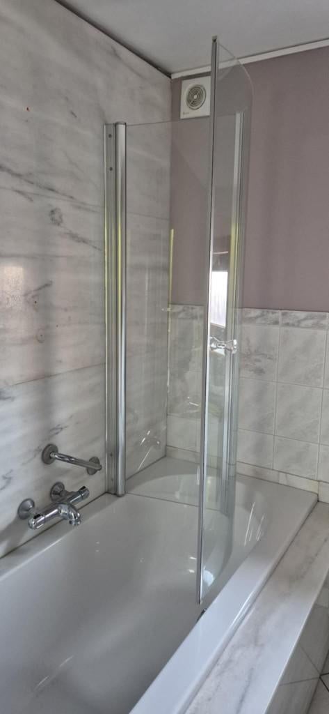 Baignoire de salle de bain, Maison & Meubles, Salle de bain | Meubles de Salle de bain, Neuf, Enlèvement