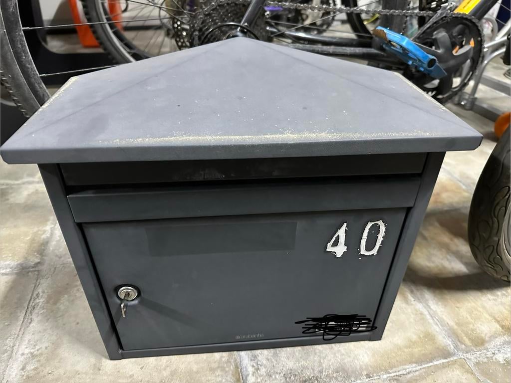 Boite aux lettres metallique, Ophalen, Gebruikt, Wandbrievenbus