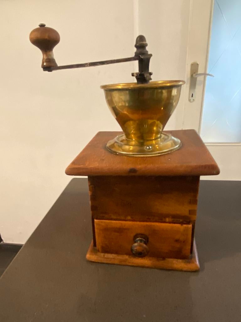 Café Moulin Antiquités, Antiquités & Art, Enlèvement