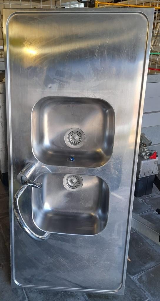 Grand évier avec robinet et drain, Enlèvement, Utilisé, Inox, Robinet