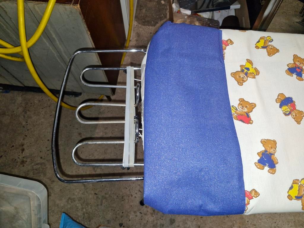 Strijkplank 140cm lang zeer goede staat, Ophalen