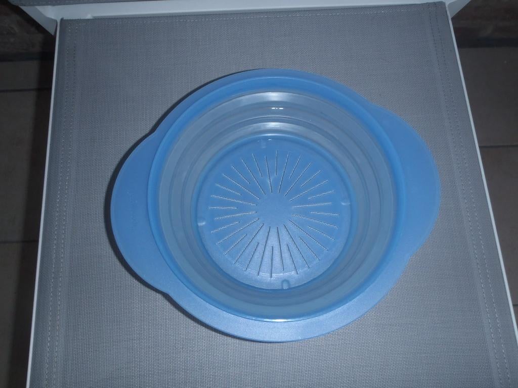 Opvouwbaar dienblad van Tupperware, Huis en Inrichting, Ophalen of Verzenden, Zo goed als nieuw, Blauw, Overige typen