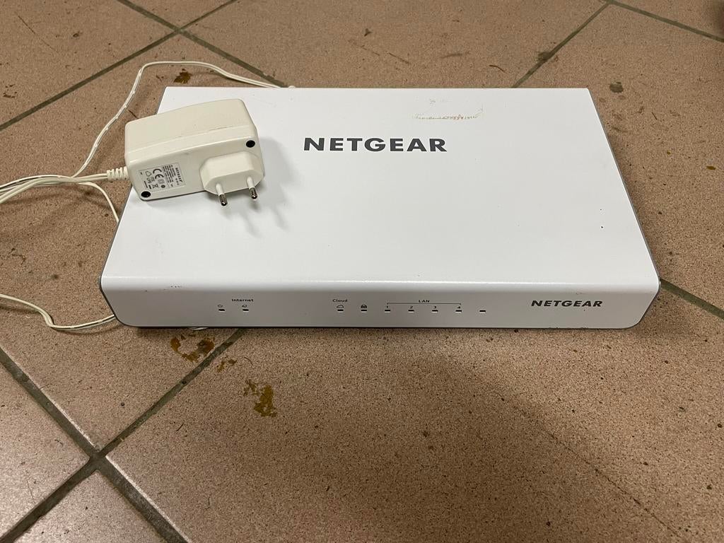 Netgear BR500, Computers en Software, Routers en Modems, Ophalen, Zo goed als nieuw