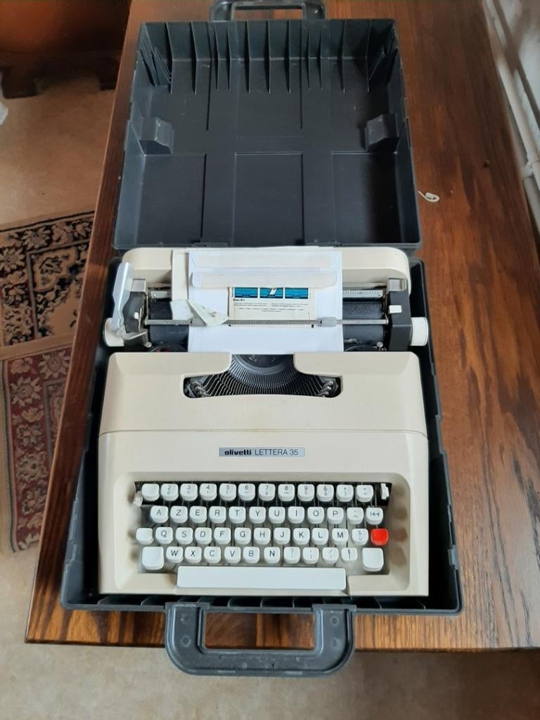 OLYVETTI TYPMACHINE LETTERA 35, Enlèvement