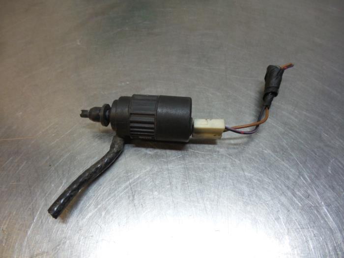 Pompe lave-glace avant d'un Mercedes Vito (Vito 96-), Autos : Pièces & Accessoires, 3 mois de garantie, Utilisé, -, -