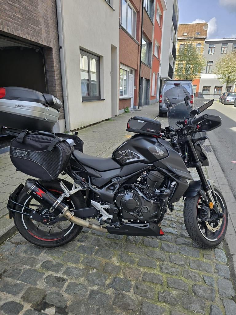 Honda CB 750 Hornet, Motos, Motos | Honda, Entreprise