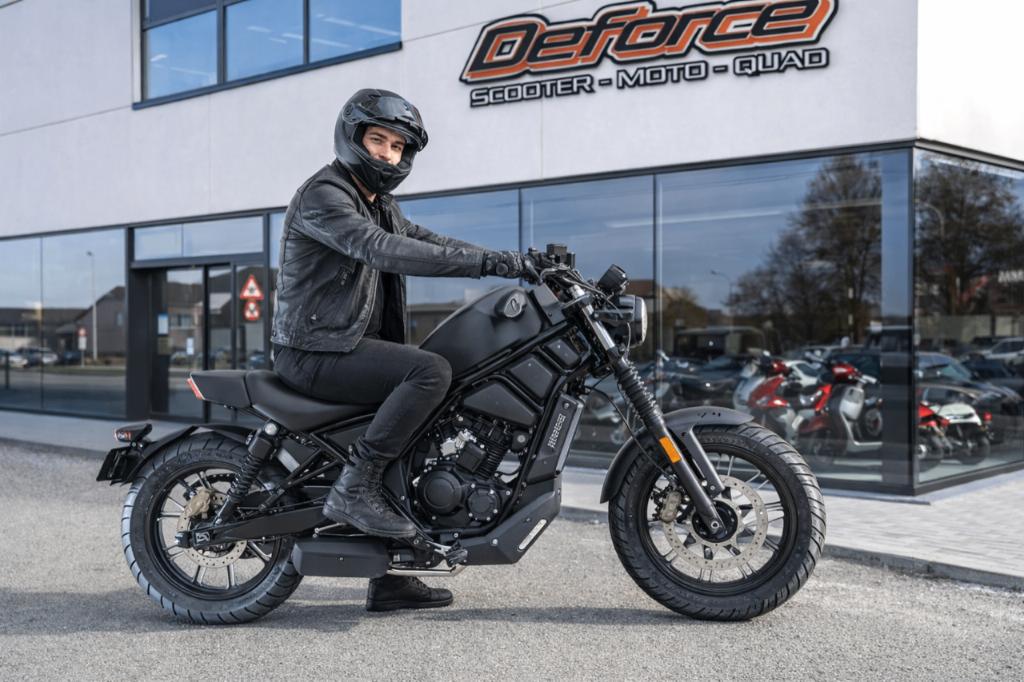 ZONTES 125cc cruiser  by DEFORCE ROESELARE, Chopper, Bedrijf, Zontes, 125 cc