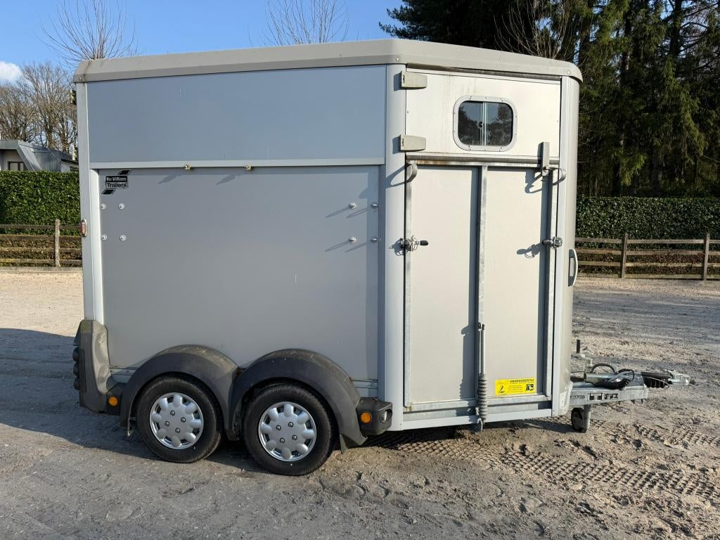 Paardentrailer Ifor Williams HB506 (2021) met vooruitlaat, Dieren en Toebehoren, Paarden en Pony's | Trailers en Aanhangwagens