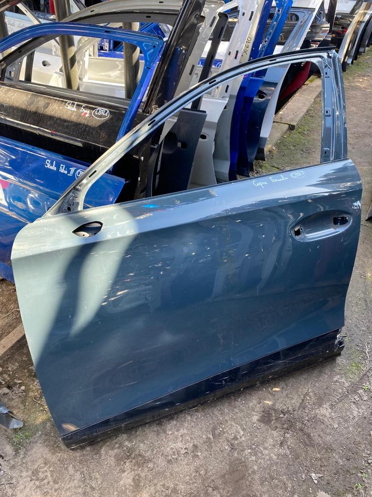 Cupra Formentor gauche pour portière, Autos : Pièces & Accessoires, Enlèvement, Avant, Porte