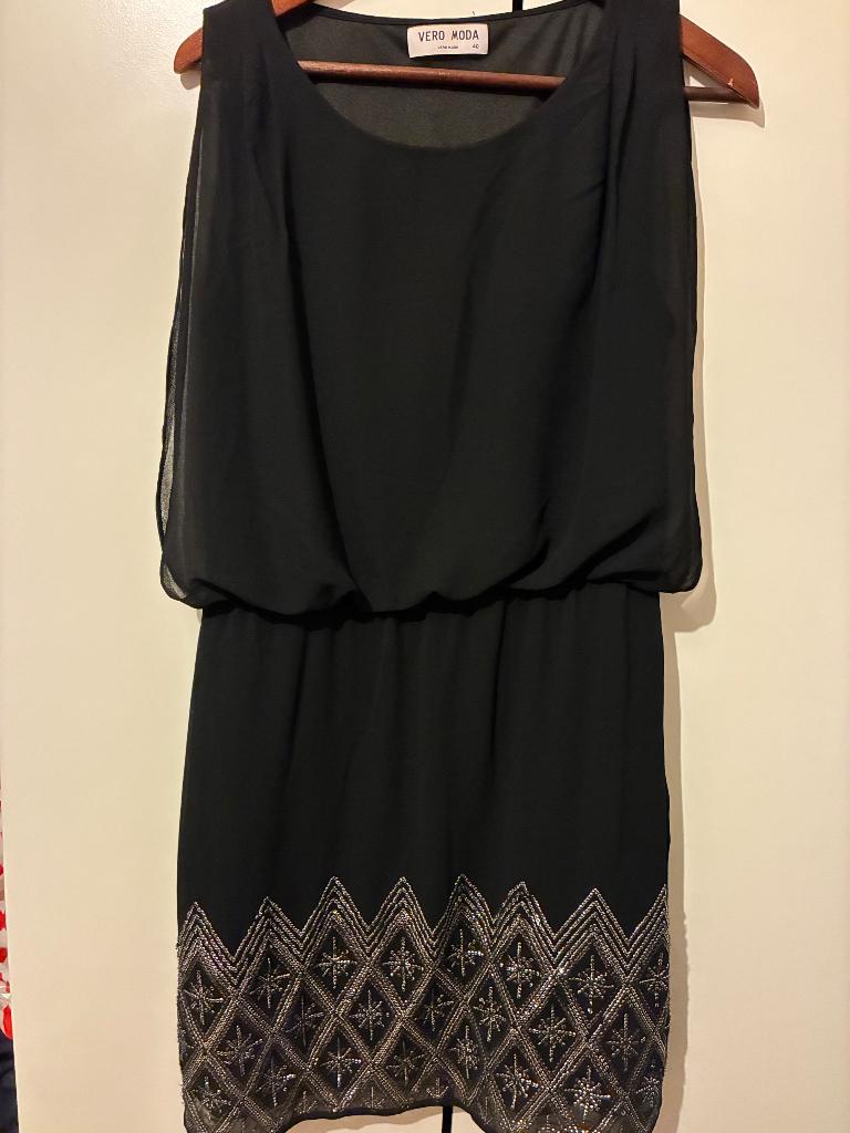 Zwarte korte jurk - Vero Moda - maat 40, Vero Moda, Zwart, Nieuw, Boven de knie