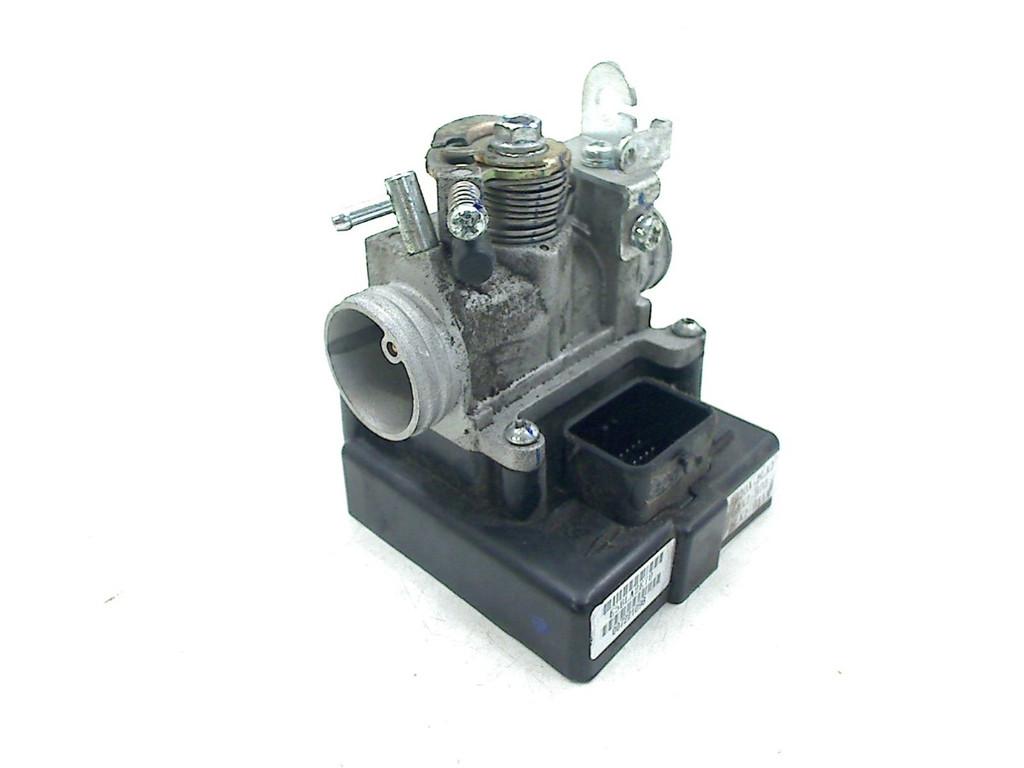 BOITIER PAPILLON Kymco Super 8R 50 (16100-alk1-ez5), Vélos & Vélomoteurs, P.J. Troelstraweg 8 8
3144 CX  MAASSLUIS, NL, Utilisé