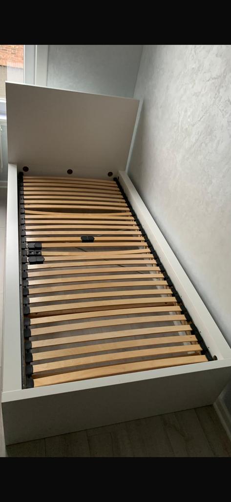 Malm bed 1persoon ikea, Huis en Inrichting, Slaapkamer | Bedden, Ophalen, Zo goed als nieuw