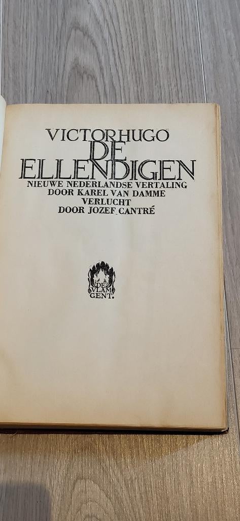 Victor Hugo: De Ellendigen, illustraties: Cantré Jozef, Ophalen of Verzenden, Gelezen