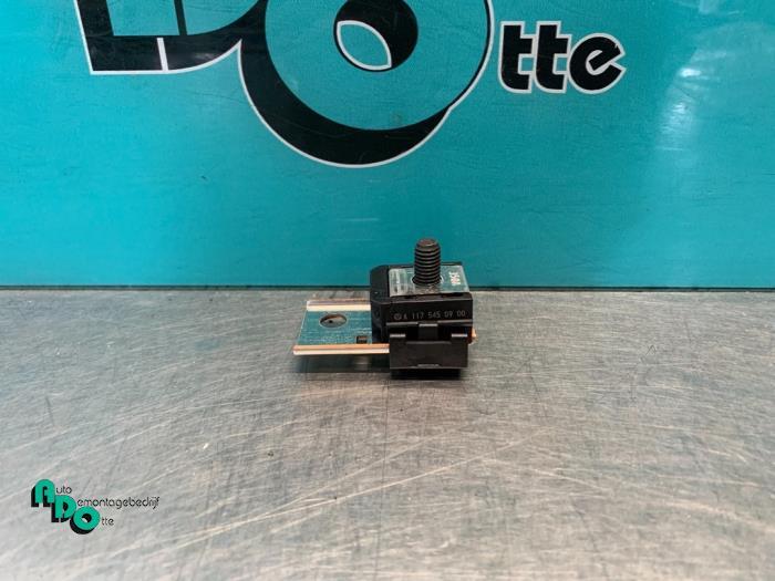 Zekering van een Mercedes CLA (CLA-Klasse 13-), Auto-onderdelen, -, Nieuw, Ophalen of Verzenden, -