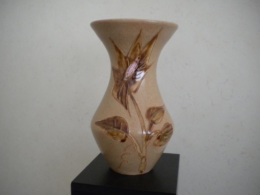 Vaas "VALLAURIS" gesigneerd / herkomst Frankrijk, Ophalen