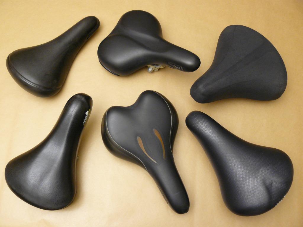 Diverse fietszadels (kunststof), Fietsen en Brommers, Ophalen