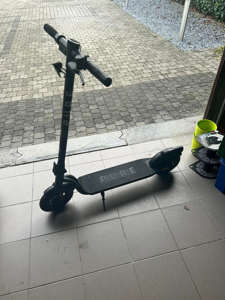 Trottinette électrique PURE, Enlèvement, Comme neuf, Step électrique (E-scooter), Pure
