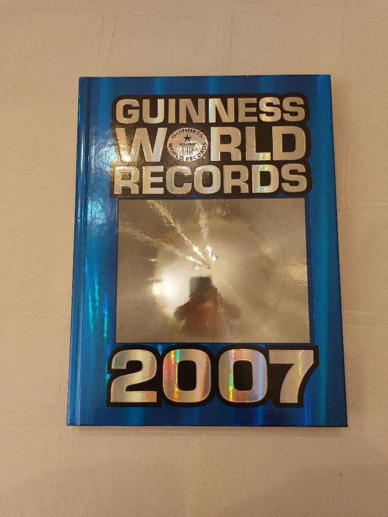 Livre des records Guinness 2007, Livres, Enlèvement, Comme neuf, Tome à part