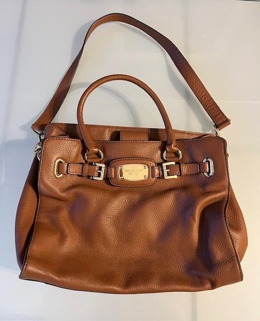 Sac à main Michael Kors Est. 1981, Bijoux, Sacs & Beauté, Sacs | Sacs Femme, Enlèvement, Comme neuf, Beige, Sac à main